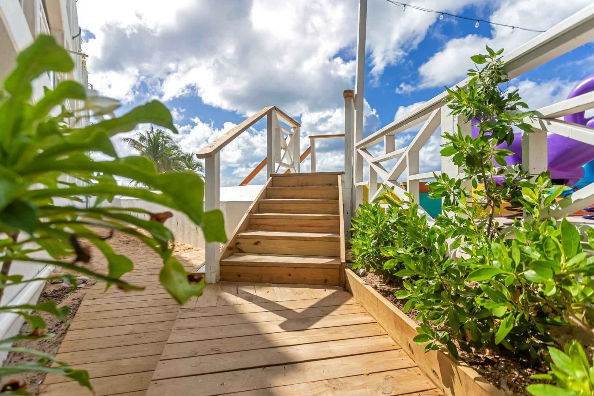 Maho Beach House - Grand Studio - Oceanview Suite Esterno foto